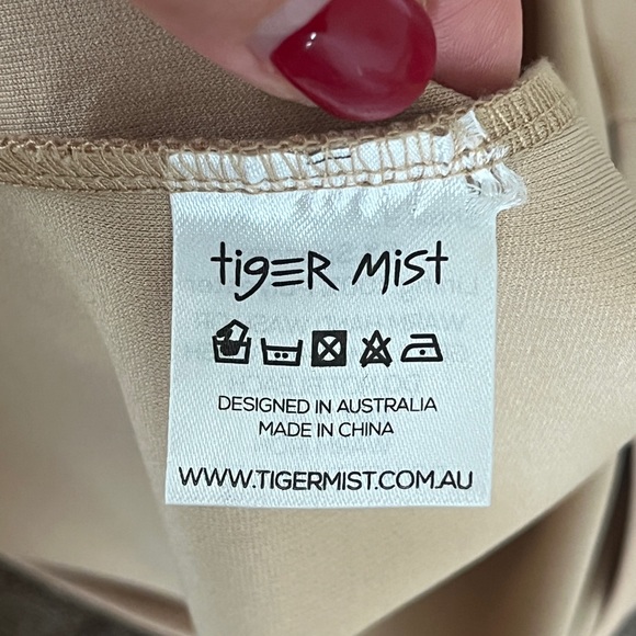 Tiger Mist Rise LONG SLEEVE CUT OUT SHOULDER BODYCON DRESS size S - Picture 8 of 11